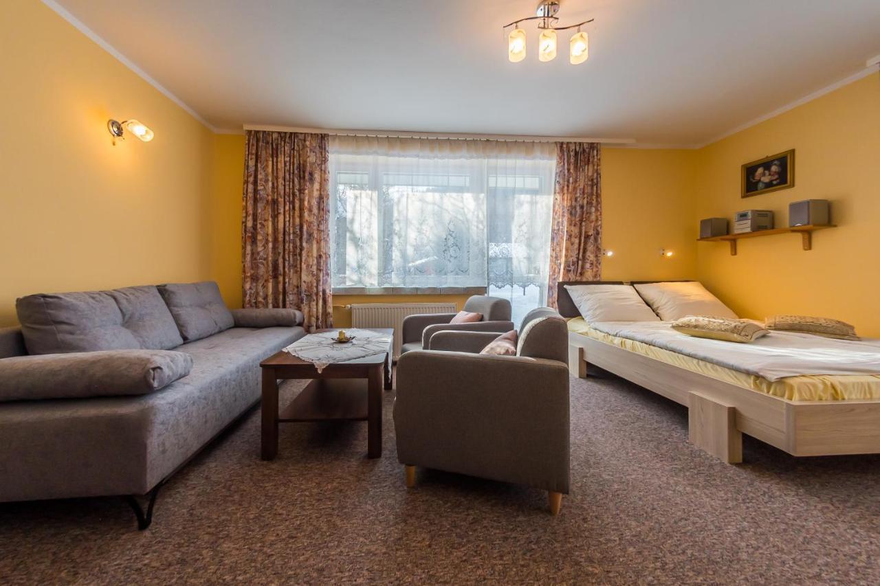 Willa Przy Deptaku Appartement Szczyrk Buitenkant foto