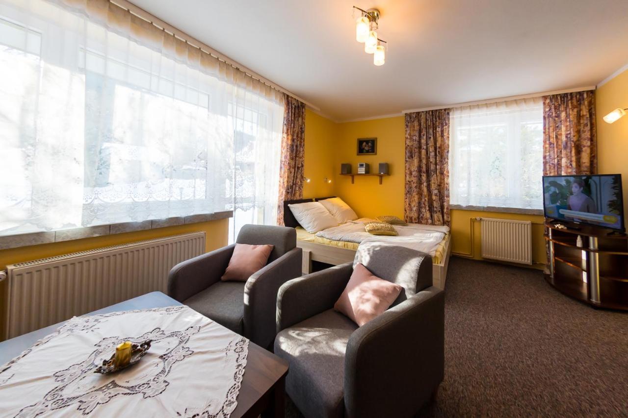Willa Przy Deptaku Appartement Szczyrk Buitenkant foto