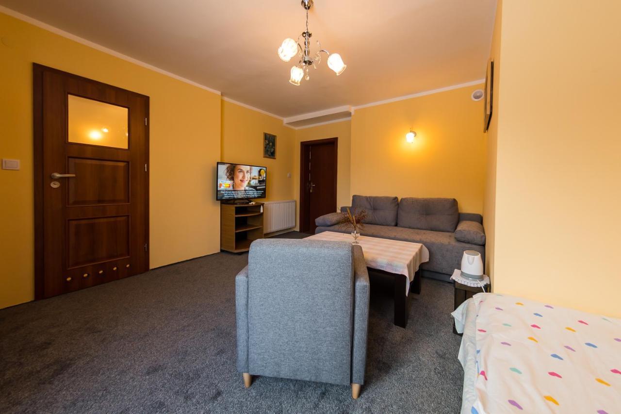 Willa Przy Deptaku Appartement Szczyrk Buitenkant foto